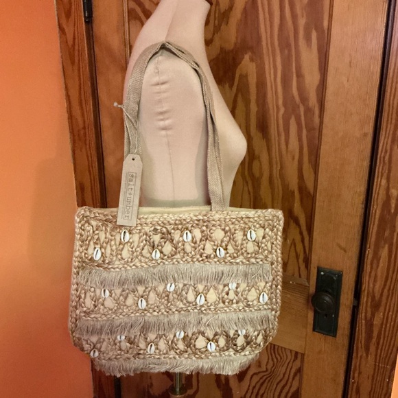 Salt & Umber Woven Straw Tote Bag Shell Detail Fringe Boho NWT - Picture 5 of 11
